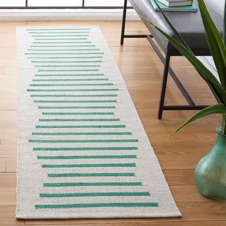 Safavieh Montauk Mtk313X Ivory/Dark Green Area Rug