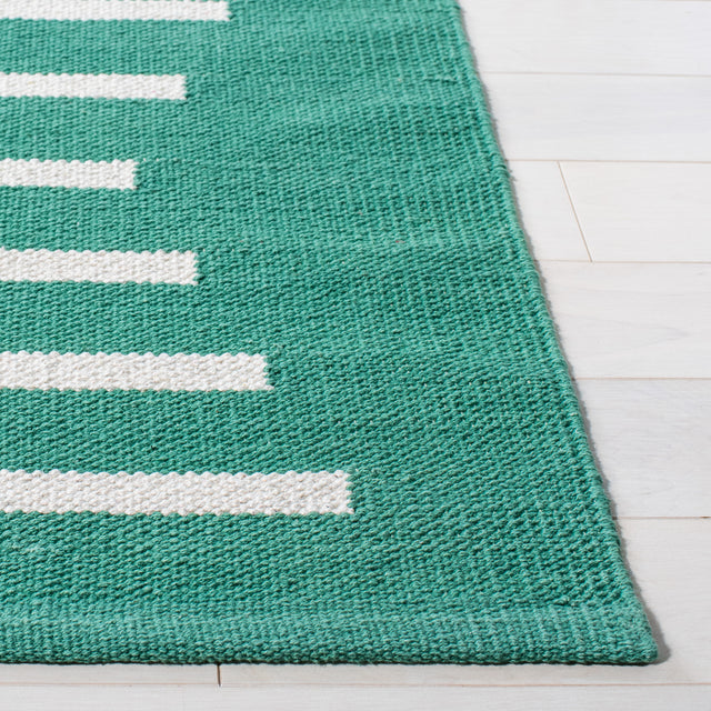 Safavieh Montauk Mtk313Y Dark Green/Ivory Area Rug