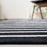 Safavieh Montauk Mtk313Z Black/Ivory Rugs.