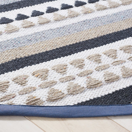 Safavieh Montauk Mtk451F Grey/Ivory Rug.