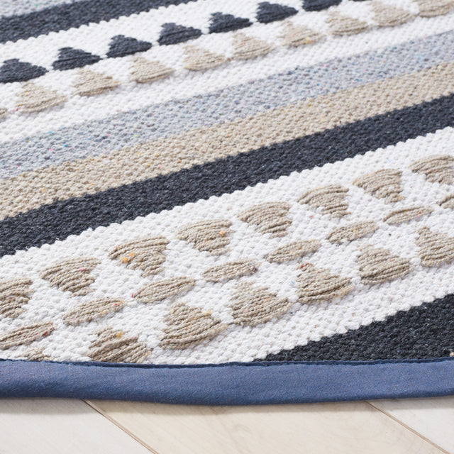 Safavieh Montauk Mtk451F Grey/Ivory Rug.