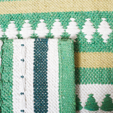 Safavieh Montauk Mtk451Y Green/Ivory Rug.