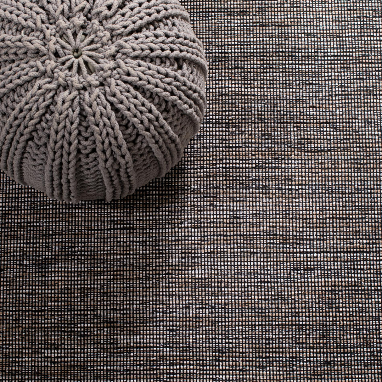 Safavieh Montauk Mtk620B Beige/Ivory Rugs.