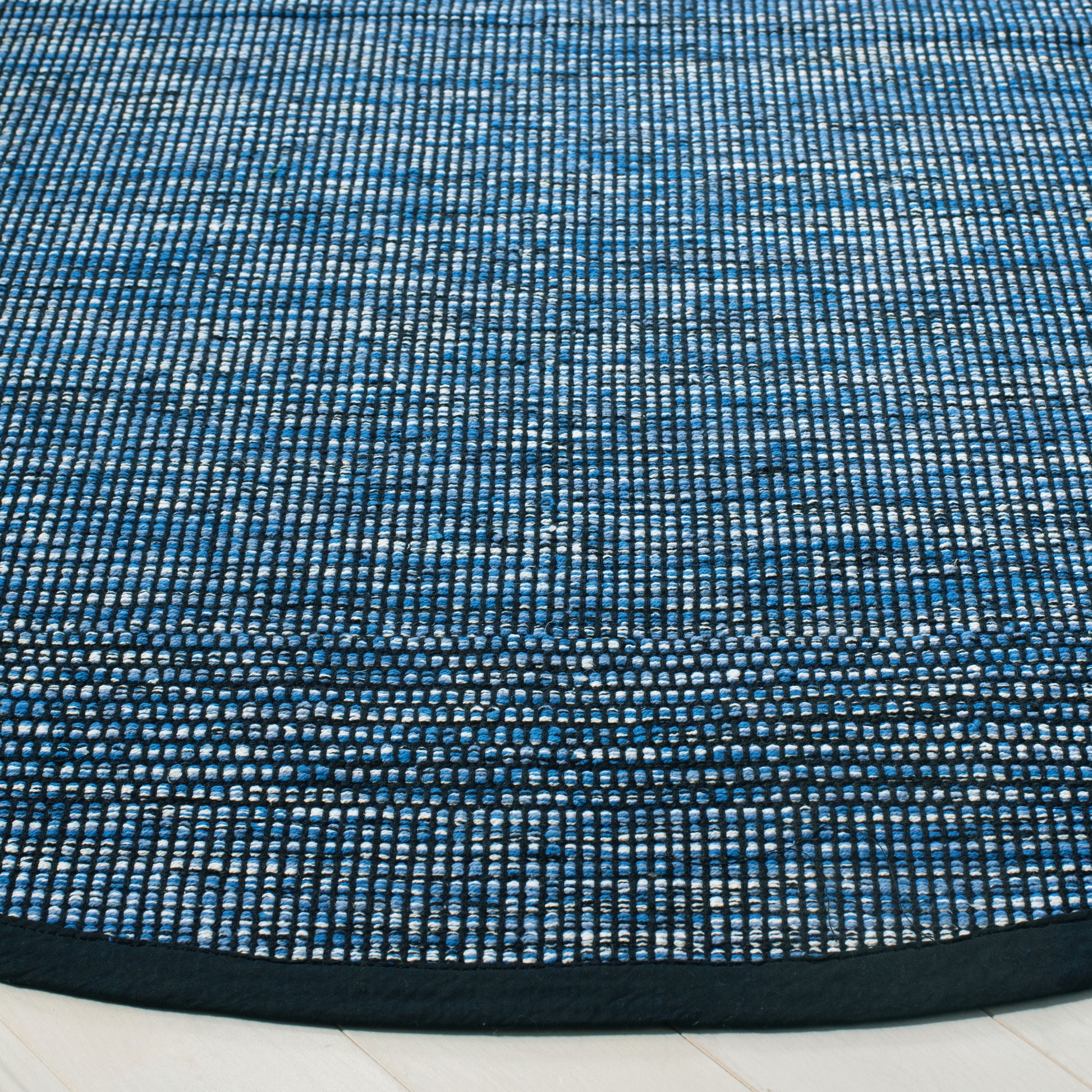 Safavieh Montauk Mtk620M Blue/Black Area Rug