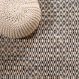 Safavieh Montauk Mtk621B Beige/Black Rugs.