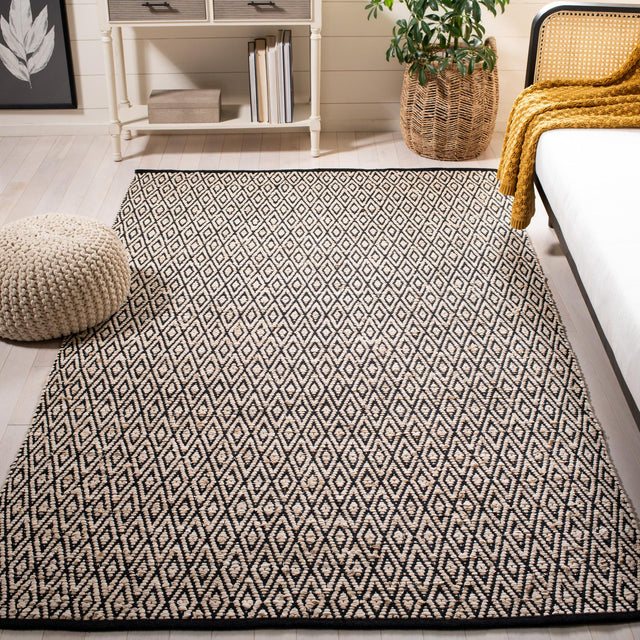 Safavieh Montauk Mtk621B Beige/Black Area Rug