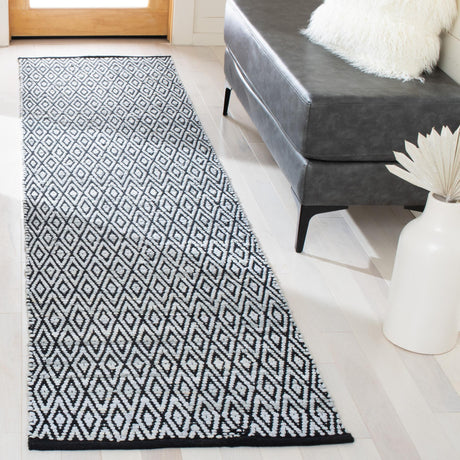 Safavieh Montauk Mtk621F Grey/Black Area Rug