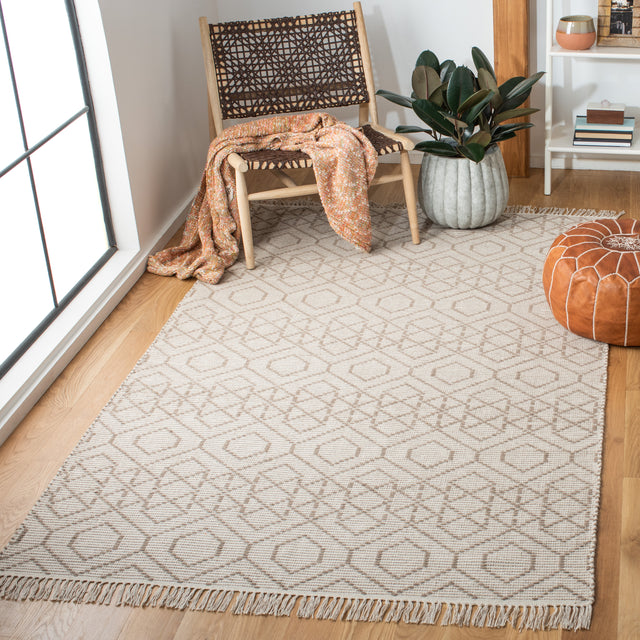 Safavieh Montauk Mtk652T Brown/Beige Area Rug