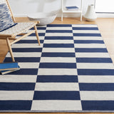 Safavieh Montauk Mtk705N Navy/Ivory Rug.