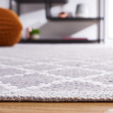 Safavieh Montauk Mtk706G Light Grey/Ivory Rug.