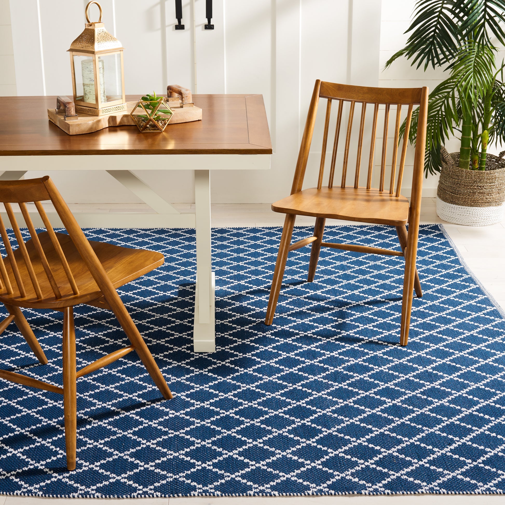 Safavieh Montauk Mtk706N Navy/Ivory Area Rug