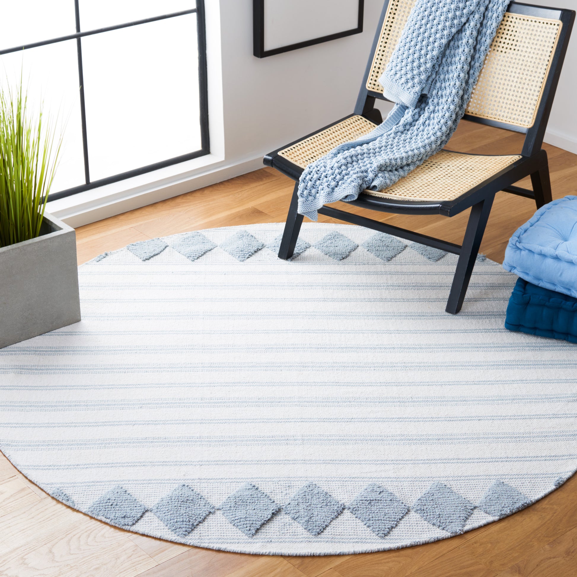 Safavieh Montauk Mtk708J Aqua/Ivory Area Rug