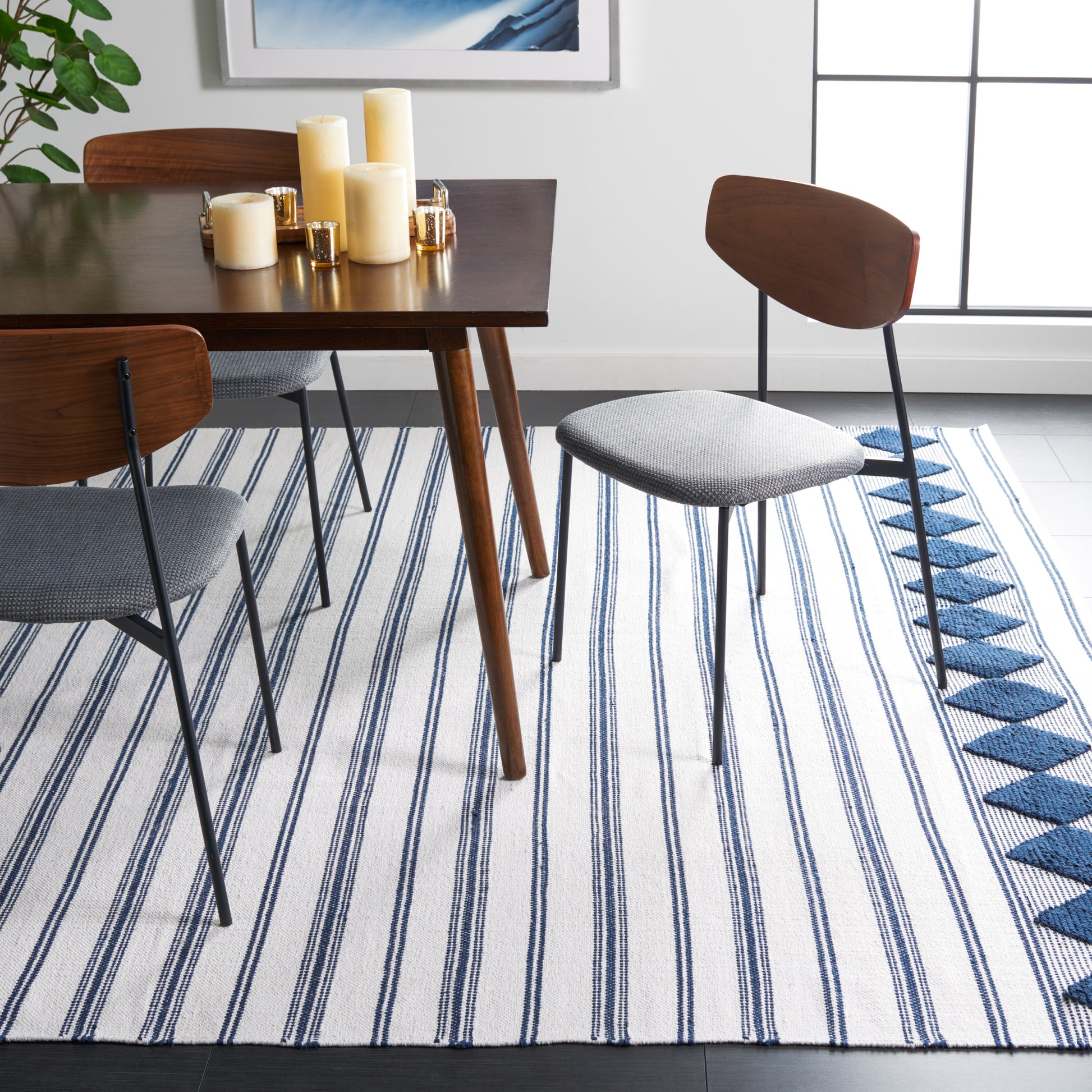 Safavieh Montauk Mtk708N Navy/Ivory Area Rug