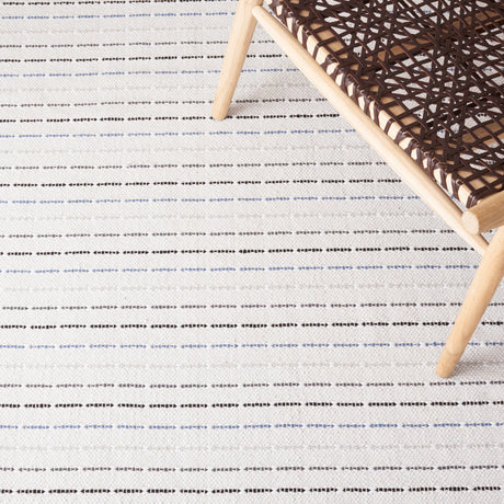 Safavieh Montauk Mtk709A Ivory/Grey Rug.