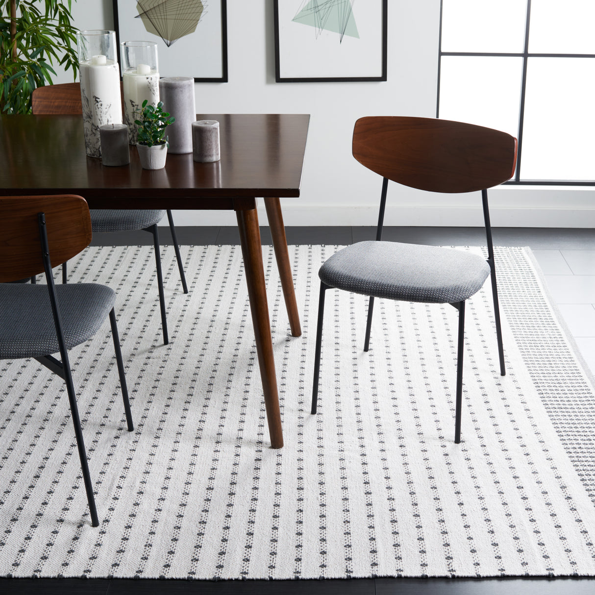 Safavieh Montauk Mtk714F Grey/Ivory Rug.