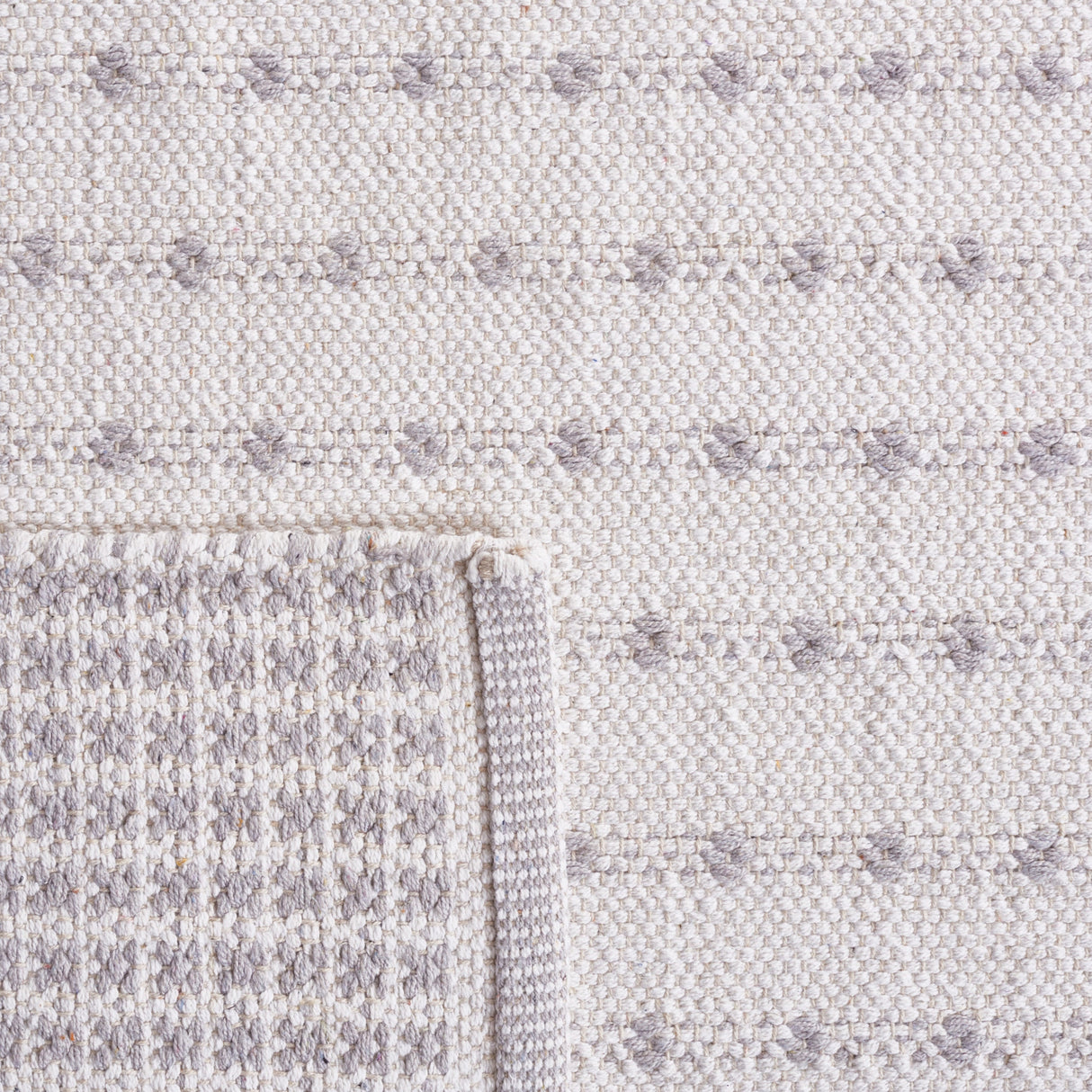 Safavieh Montauk Mtk714G Light Grey/Ivory Rug.