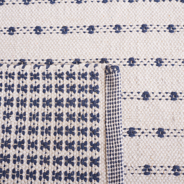 Safavieh Montauk Mtk714N Navy/Ivory Rug.