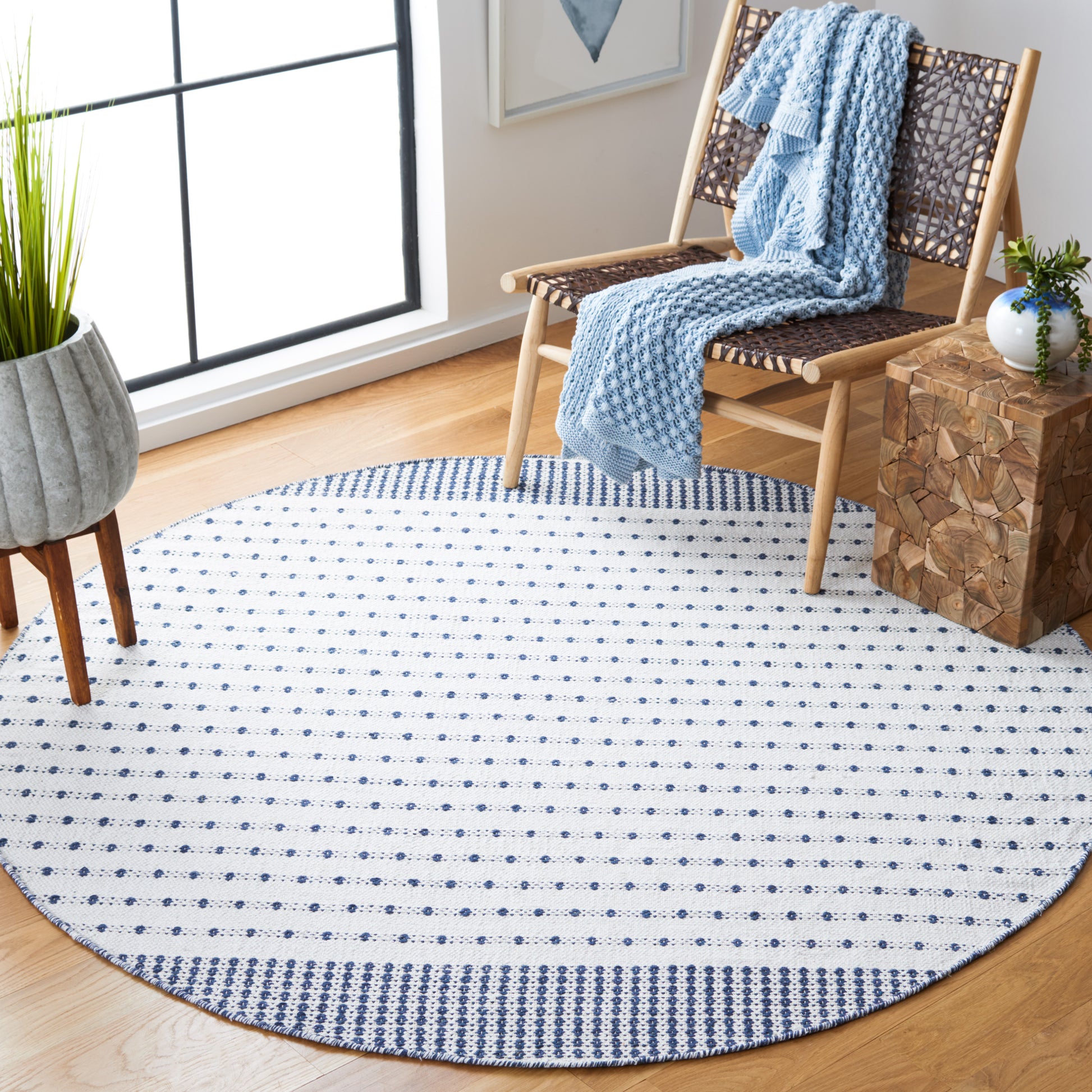 Safavieh Montauk Mtk714N Navy/Ivory Area Rug