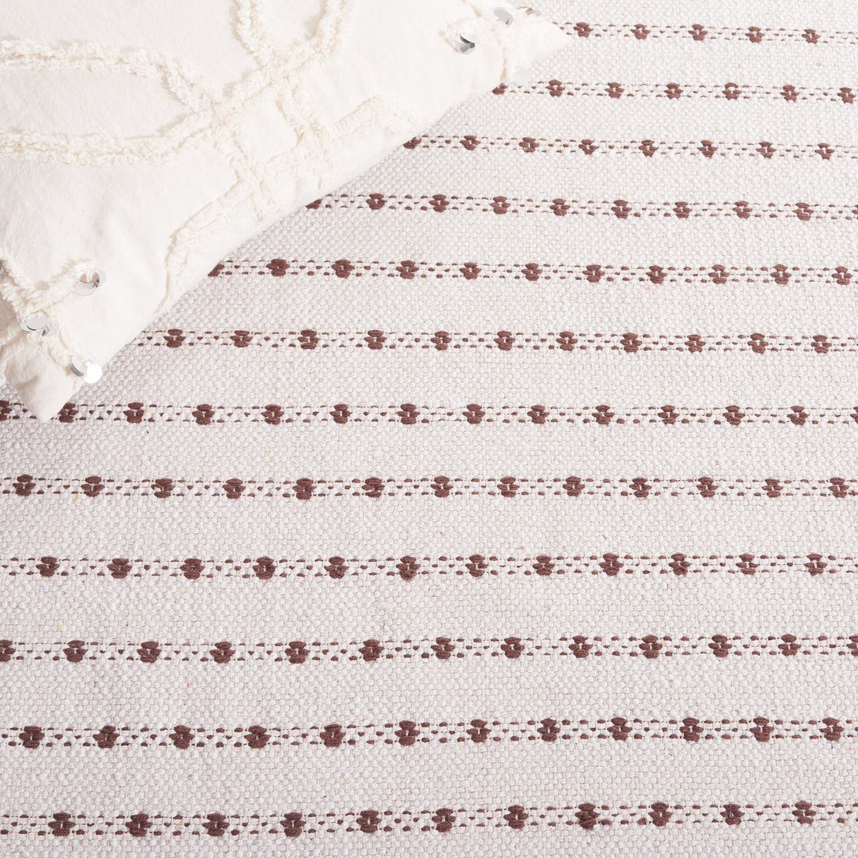 Safavieh Montauk Mtk714T Brown/Ivory Rug.