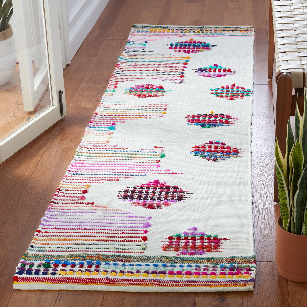 Safavieh Montauk Mtk814A Ivory/Red Rugs.