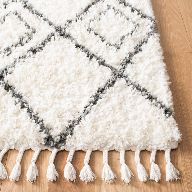 Safavieh Moroccan Tassel Shag Mts335A Ivory/Dark Grey Rug.