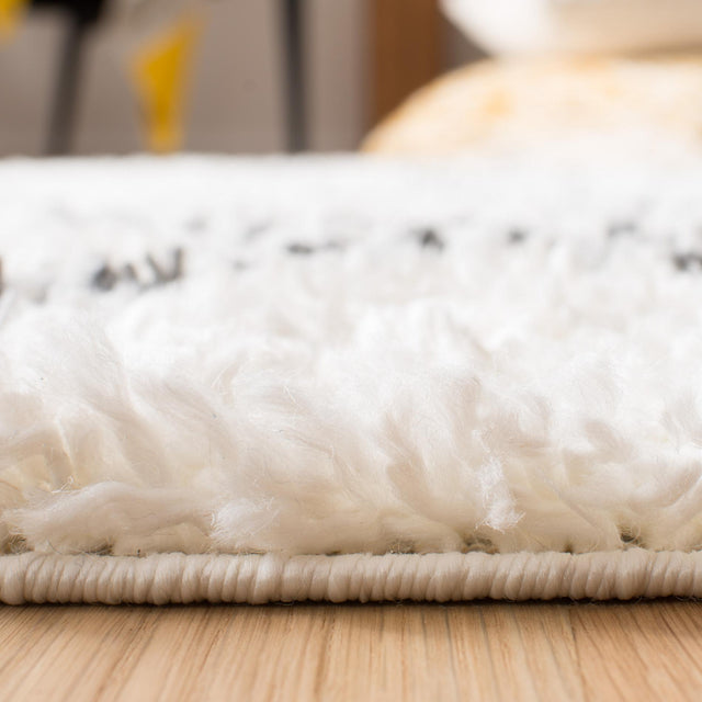 Safavieh Moroccan Tassel Shag Mts335A Ivory/Dark Grey Rug.