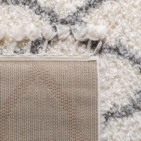 Safavieh Moroccan Tassel Shag Mts358B Ivory/Light Grey Rug.