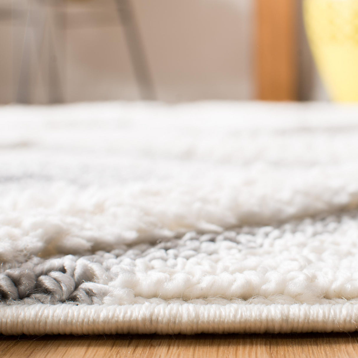 Safavieh Moroccan Tassel Shag Mts601F Ivory/Grey Rug.