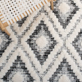Safavieh Moroccan Tassel Shag Mts610A Ivory/Grey Rug.