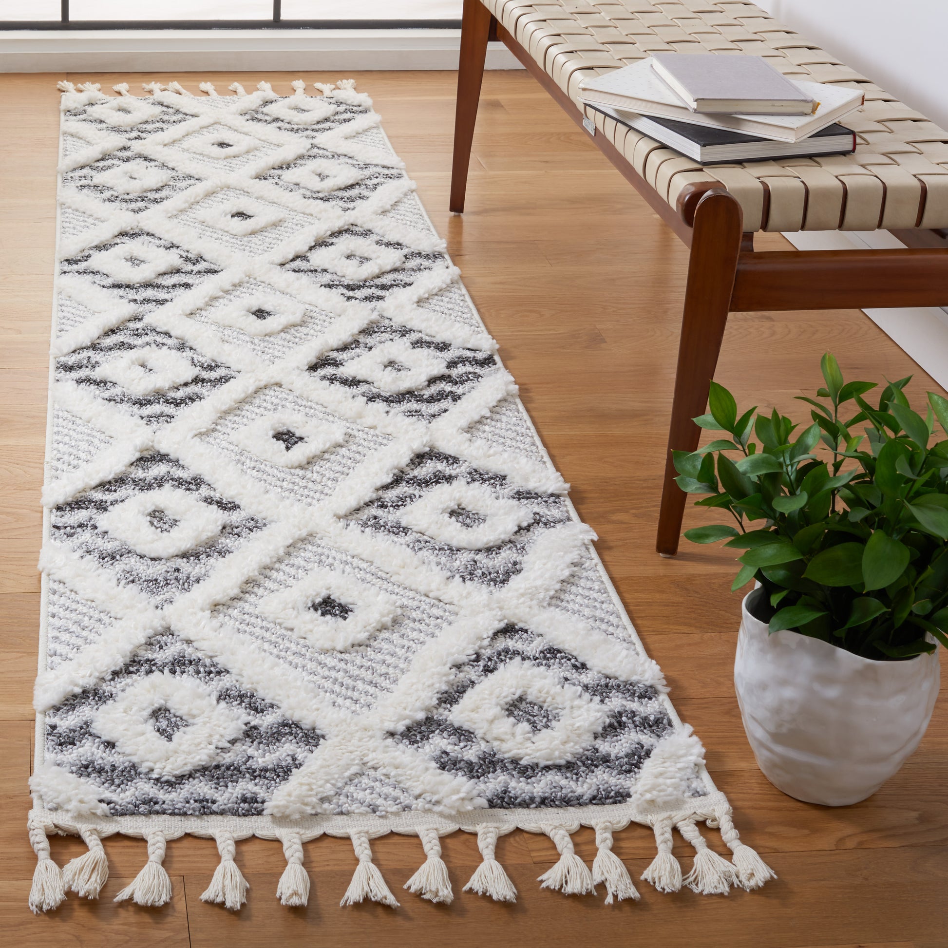 Safavieh Moroccan Tassel Shag Mts612F Grey/Ivory Area Rug