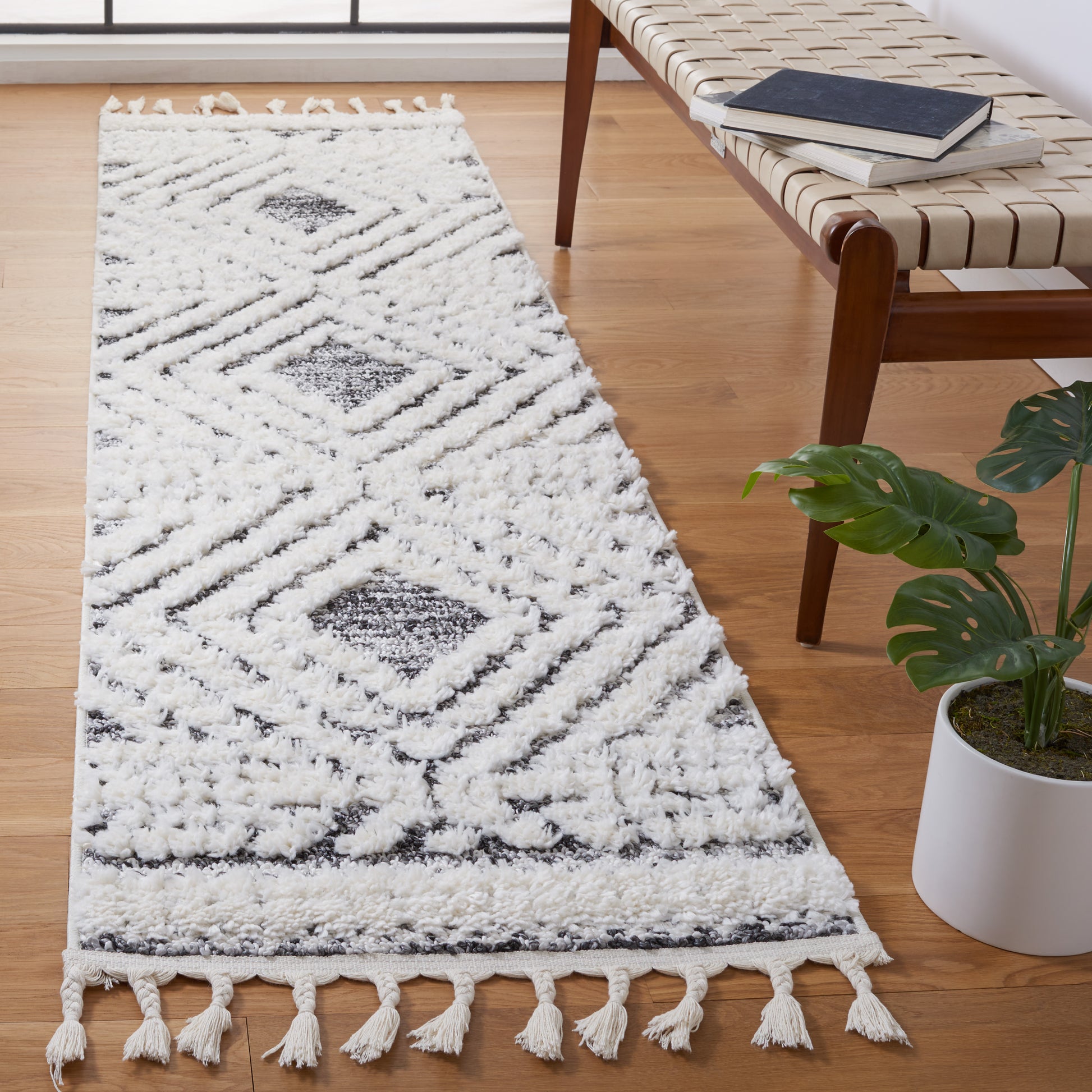 Safavieh Moroccan Tassel Shag Mts614A Ivory/Grey Area Rug