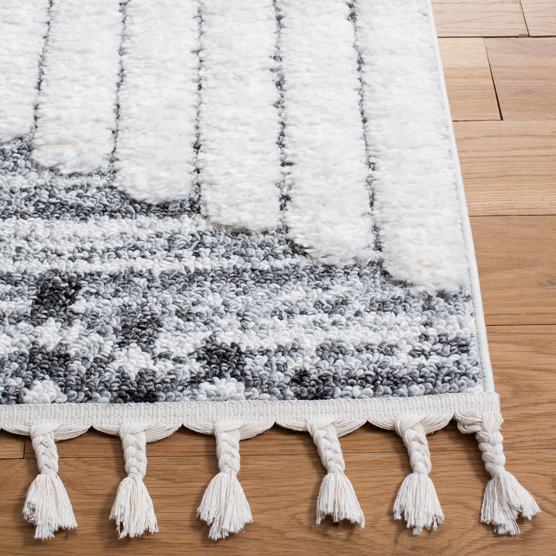 Safavieh Moroccan Tassel Shag Mts624F Grey/Ivory Area Rug