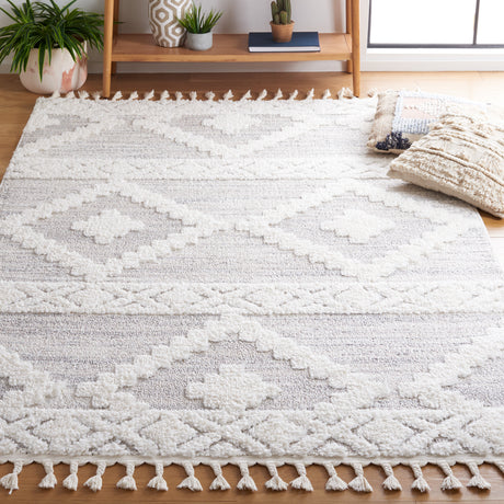 Safavieh Moroccan Tassel Shag Mts640A Ivory/Beige Rug.