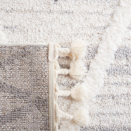 Safavieh Moroccan Tassel Shag Mts642A Beige/Grey Rug.