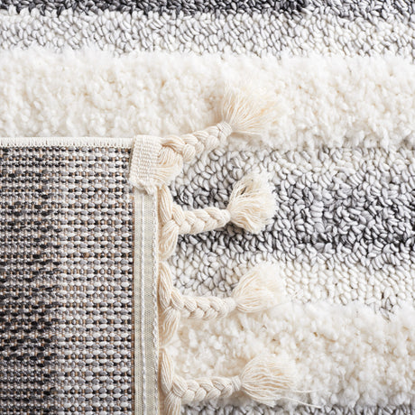 Safavieh Moroccan Tassel Shag Mts648A Ivory/Grey Rug.