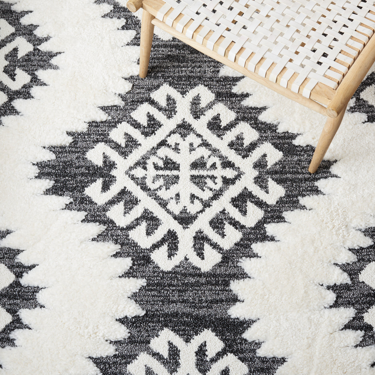 Safavieh Moroccan Tassel Shag Mts652H Dark Grey/Ivory Rugs.