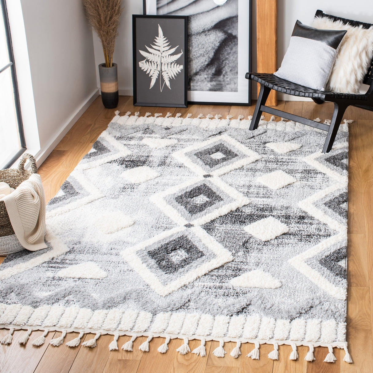 Safavieh Moroccan Tassel Shag Mts656F Grey/Ivory Rugs.