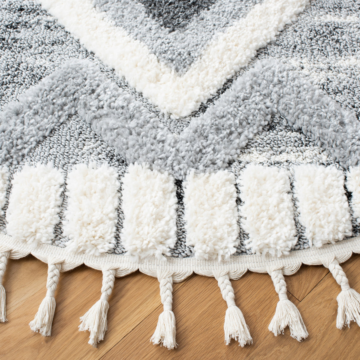 Safavieh Moroccan Tassel Shag Mts656F Grey/Ivory Rugs.