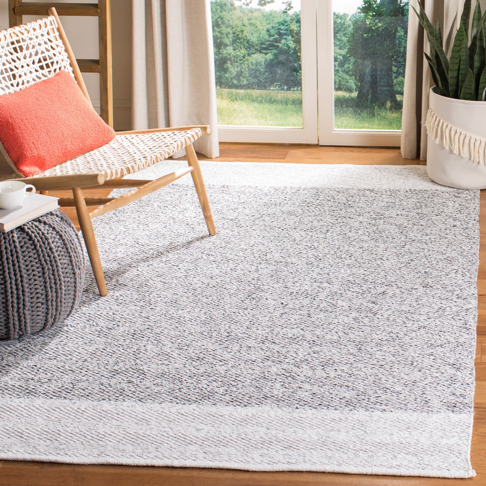 Safavieh Nantucket Nan148H Ivory/Charcoal Area Rug