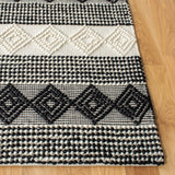 Safavieh Natura Nat102Z Black/Ivory Rug.