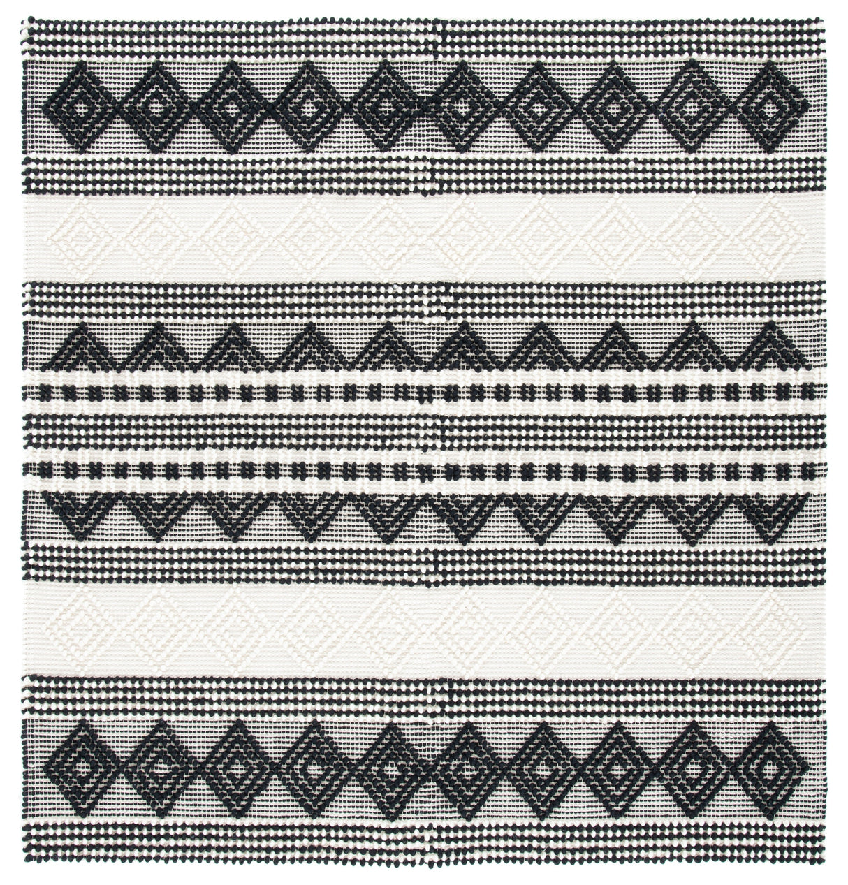 Safavieh Natura Nat102Z Black/Ivory Rug.