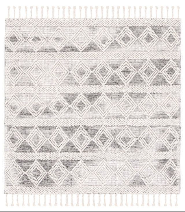 Safavieh Natura Nat307A Ivory/Black Rug.