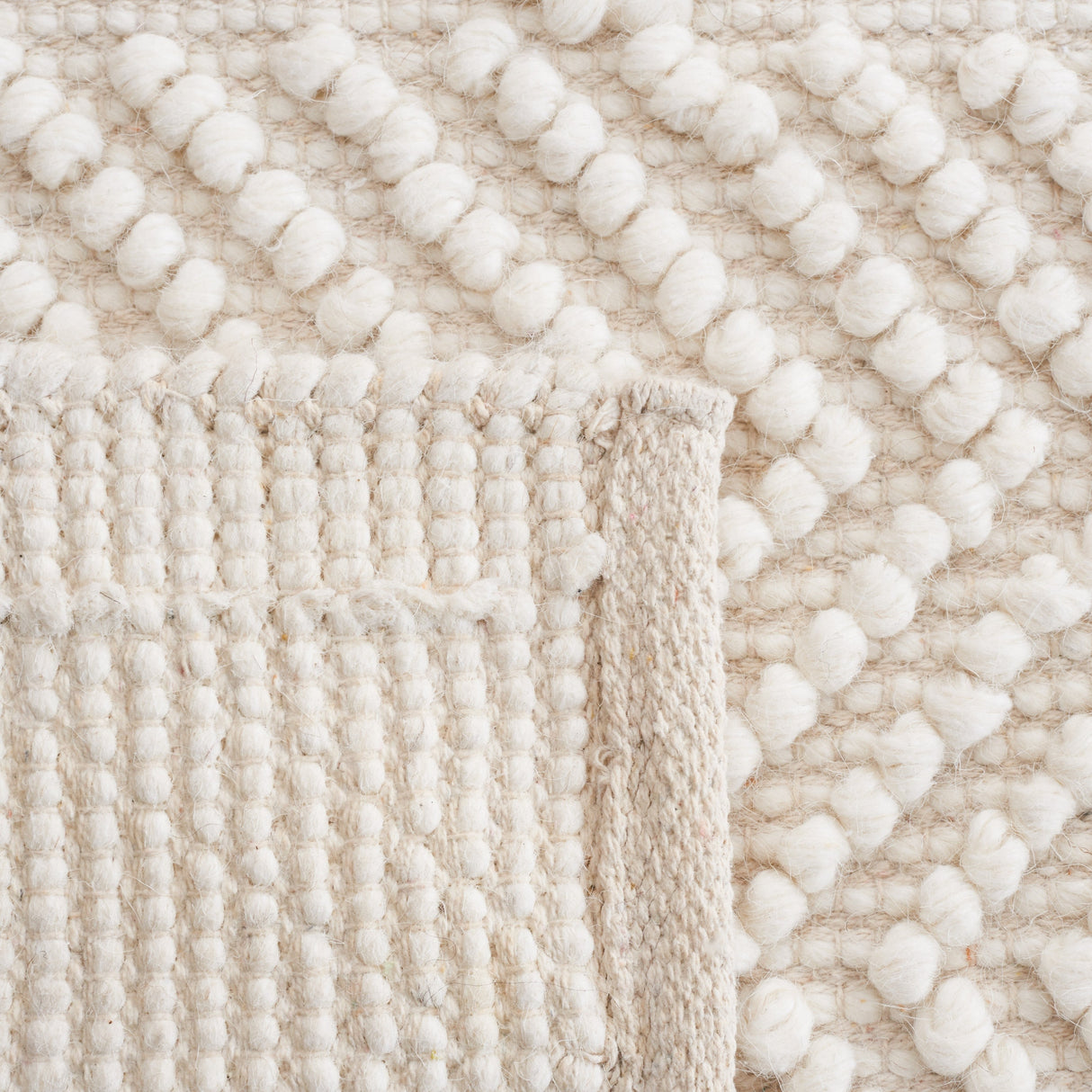 Safavieh Natura Nat335A Ivory/Black Rug.