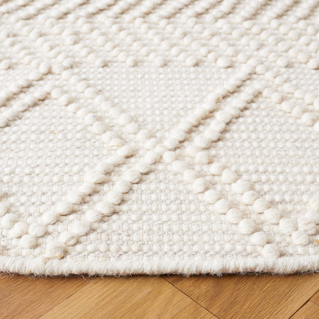 Safavieh Natura Nat335A Ivory/Black Rug.