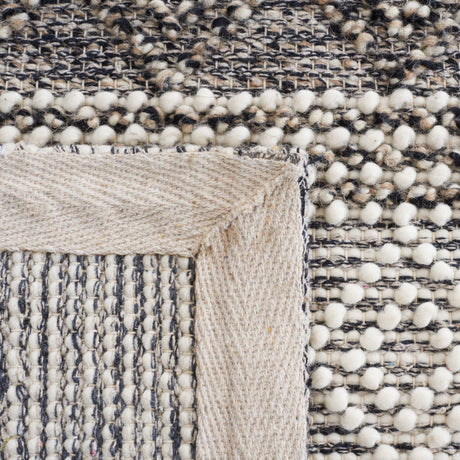 Safavieh Natura Nat336A Ivory/Black Rug.