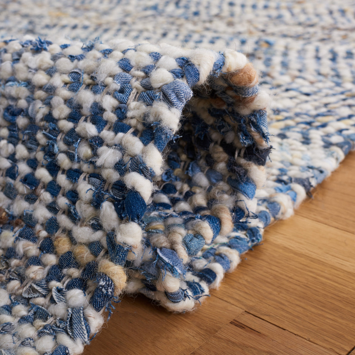 Safavieh Natura Nat346M Blue/Ivory Rug.