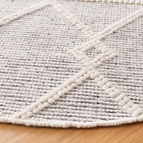 Safavieh Natura Nat347A Ivory/Black Rug.