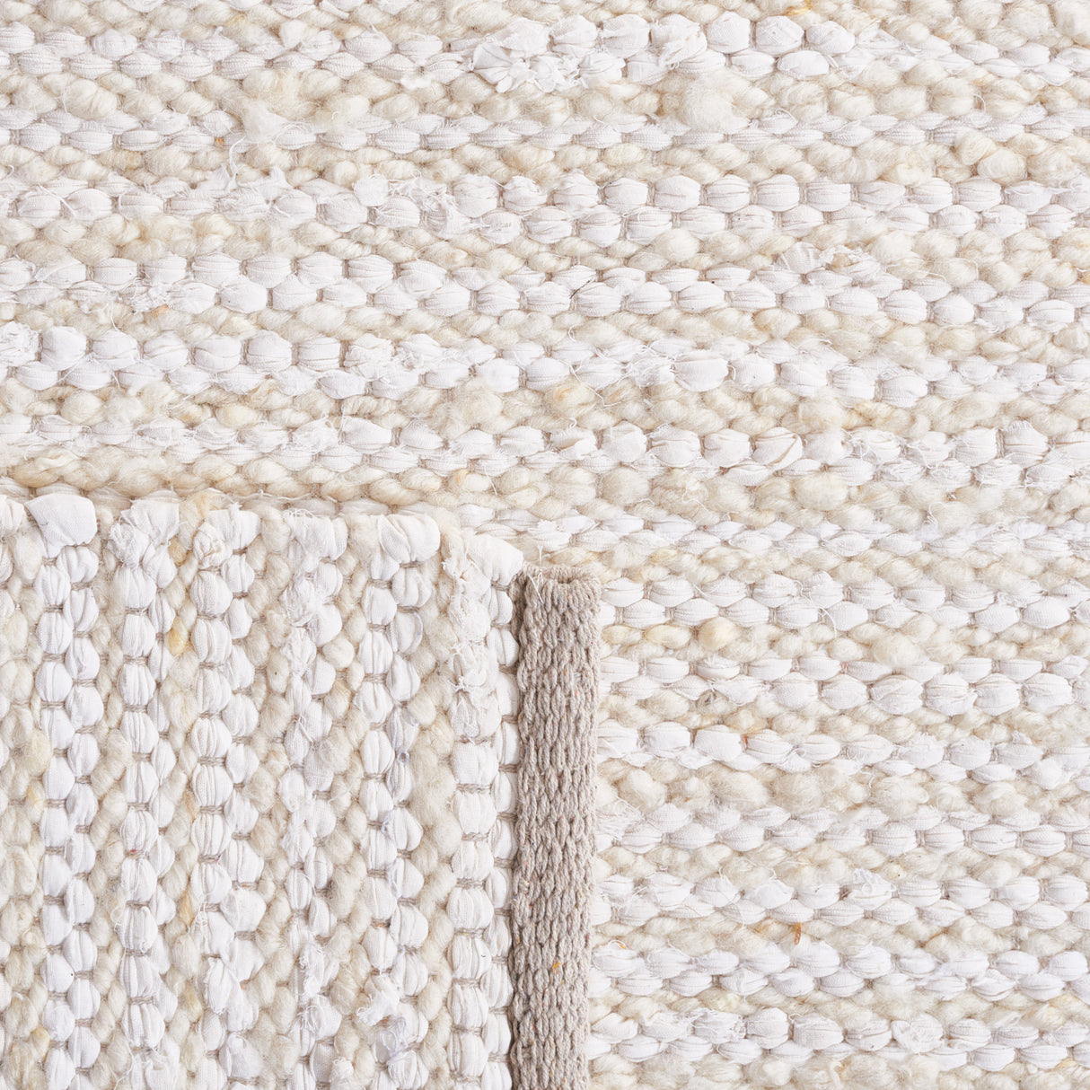 Safavieh Natura Nat350A Ivory/Beige Rug.