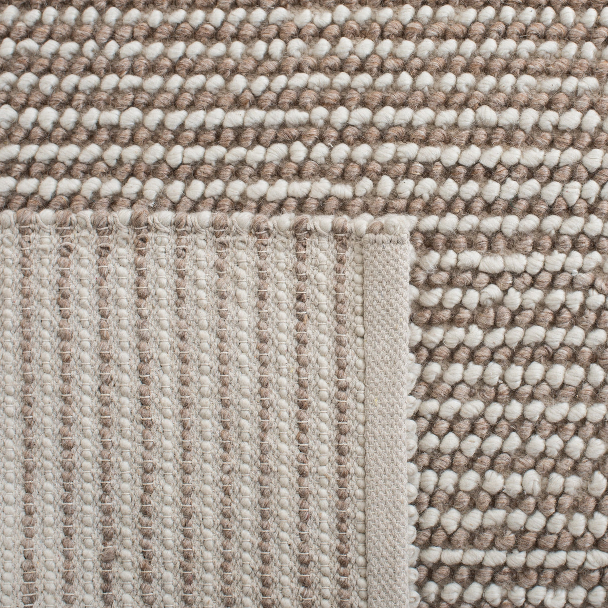 Safavieh Natura Nat426B Beige/Ivory Rug.