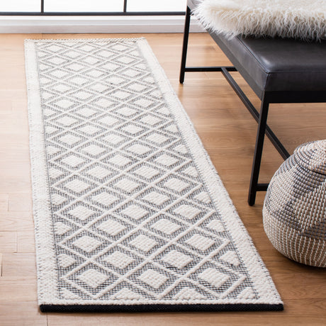 Safavieh Natura Nat475A Ivory/Black Area Rug